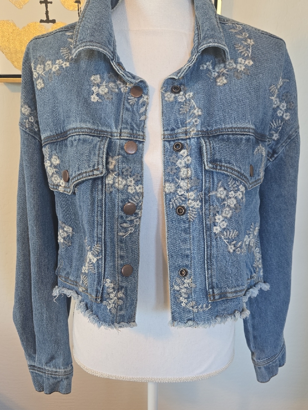 Women's Blue Cropped Embroidered Denim Jean Jacket